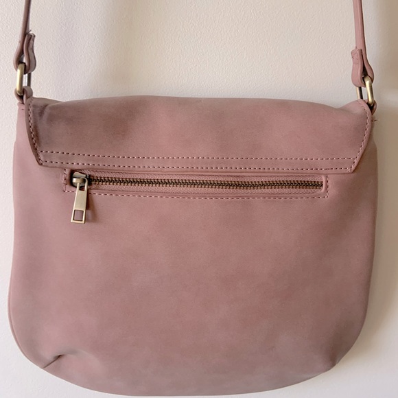 Joy|Susan, dusty rose vegan leather medium size crossbody bag - Picture 11 of 14